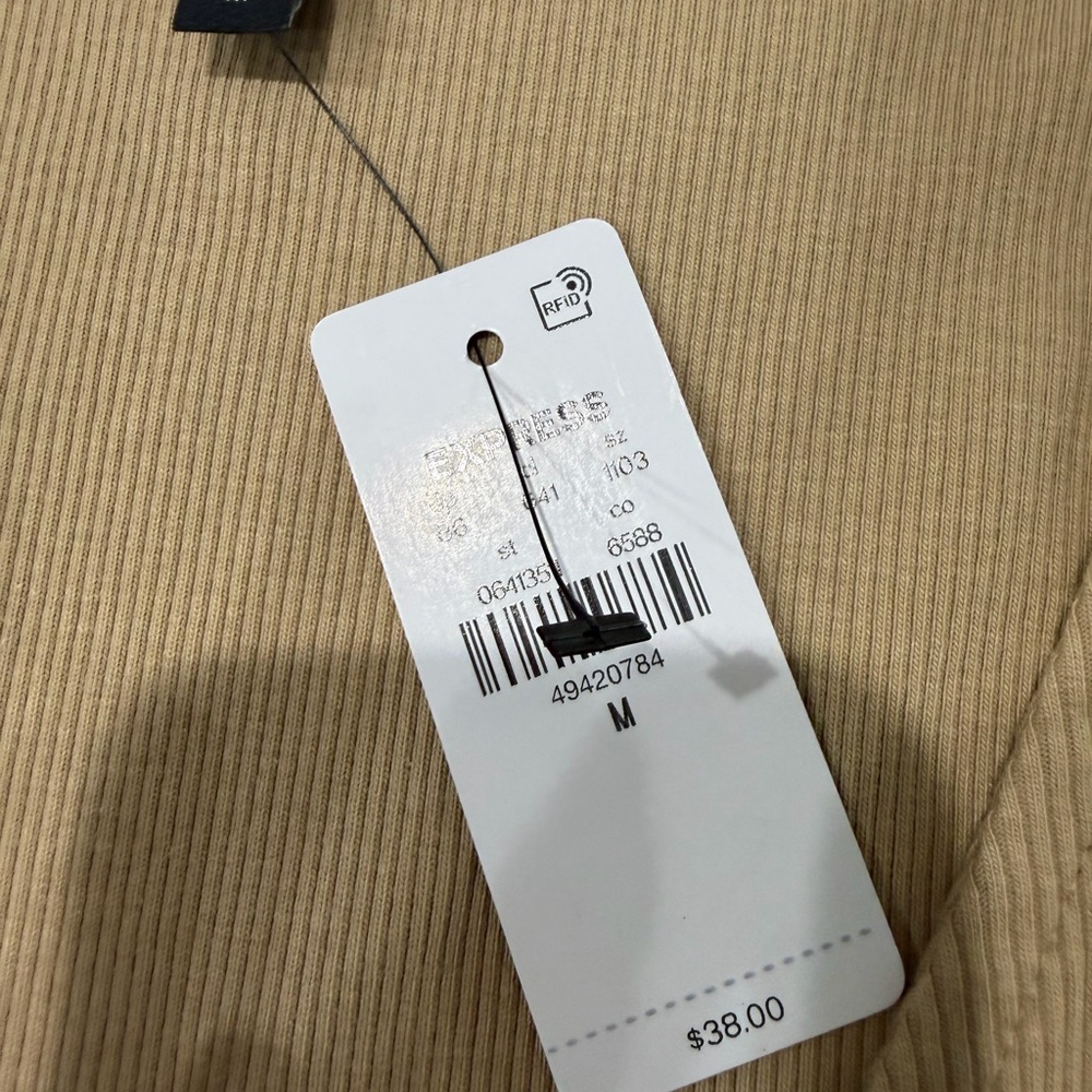 Express Beige Button-Front Ribbed Tank - Picture 4 of 8